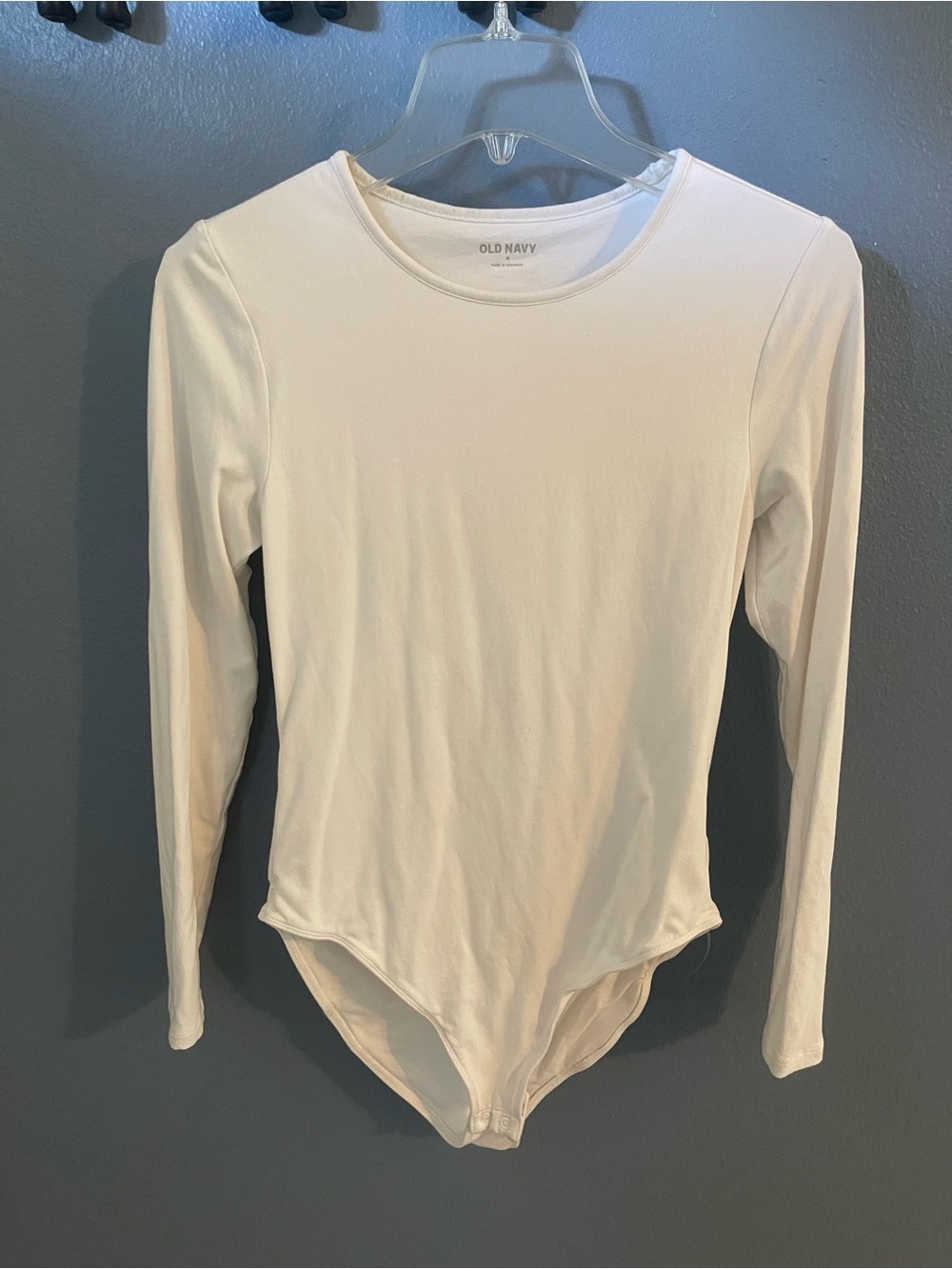 Old Navy Long-Sleeve Cream Bodysuit - Slim Fit
